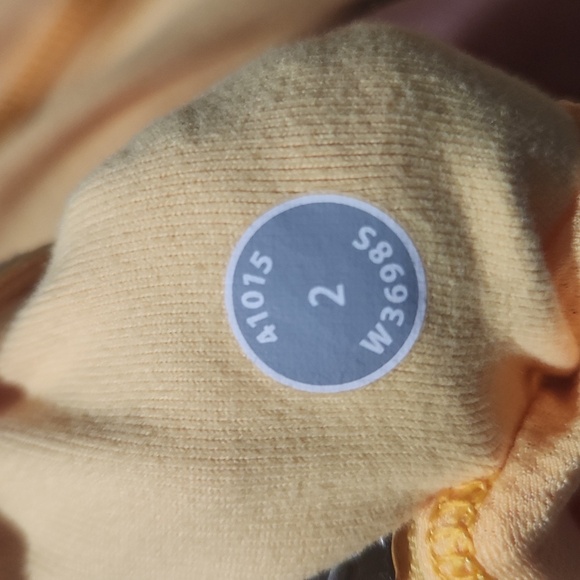 Lululemon Run: Reflect Long Sleeve Yellow Size 2 - Picture 6 of 6